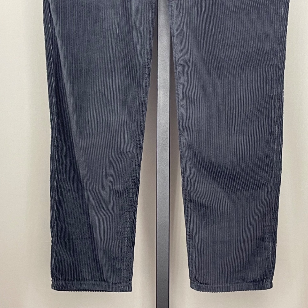 NEW Levis Pants Womens 27 black corduroy mom jeans straight leg casual classic - Picture 3 of 13